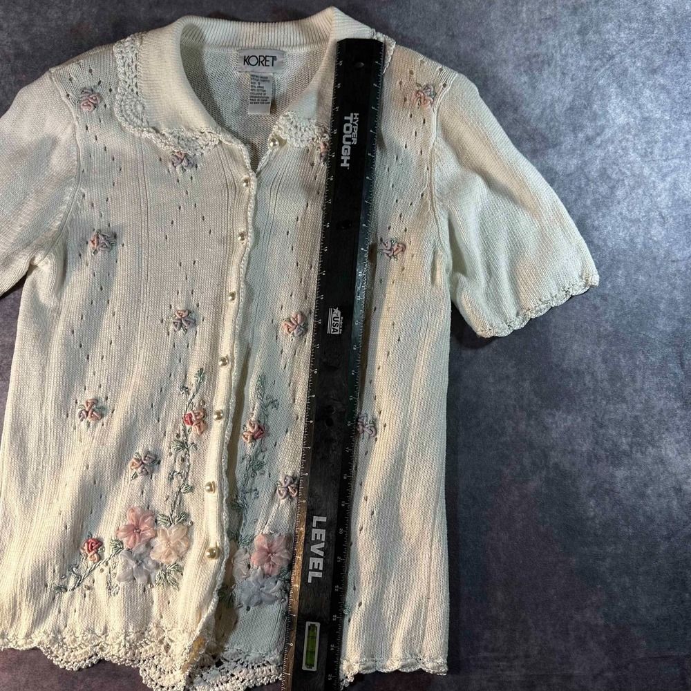 Vintage Koret Cardigan Sweater Womens S Cream Floral Embroidered Scalloped Knit‎ - Picture 8 of 14